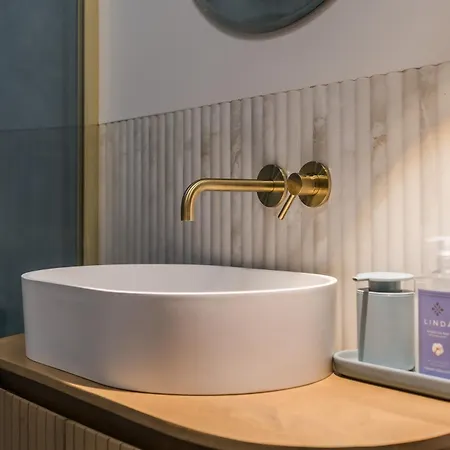 شقة Marina With Garden By Bookinghost *