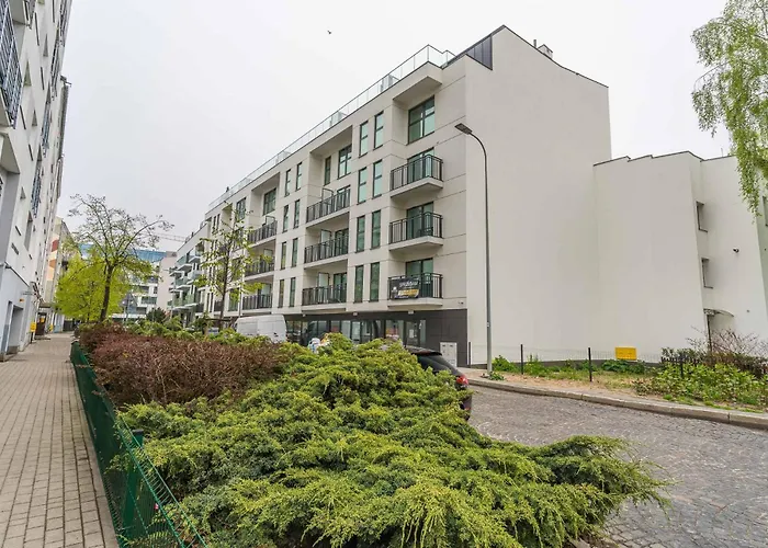 شقة Marina With Garden By Bookinghost