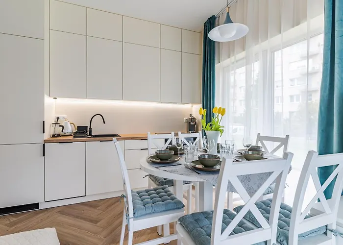 Marina With Garden By Bookinghost شقة غدينيا